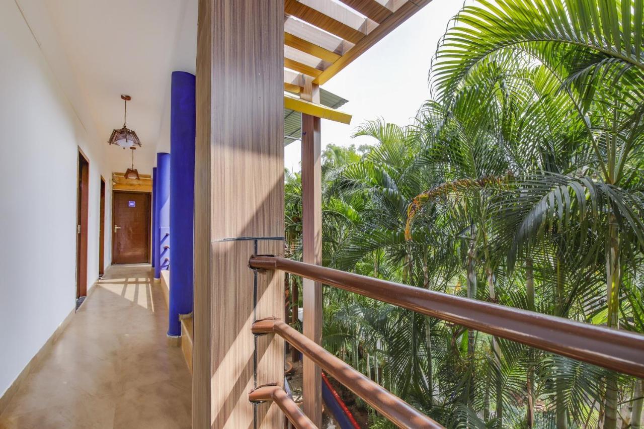 Townhouse Oak Bluebell Beach Resort Candolim Exterior photo